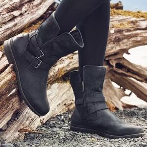 Almost perfect - Ugg Simmens Boot, Black & Gray, Leather and Textile, size 9